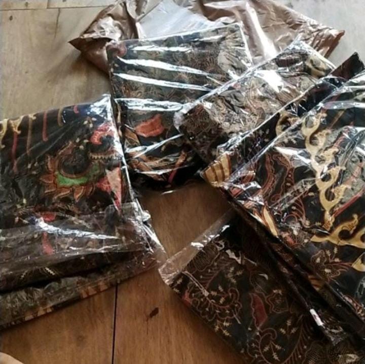 Batik Couple Keluarga Sania Ruffle Ori Ndoro Jowi Kupu Kuning