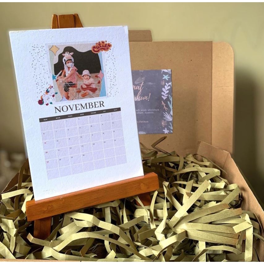 

Kalender Custom Kayu 2022