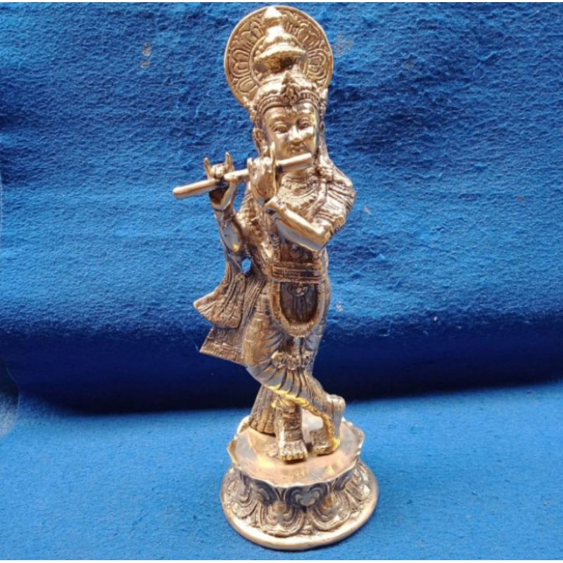 Patung Dewa Krisna Kuningan