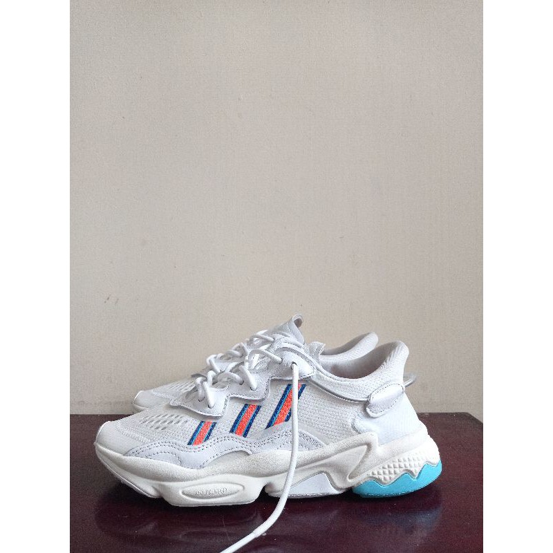 adidas ozweego white