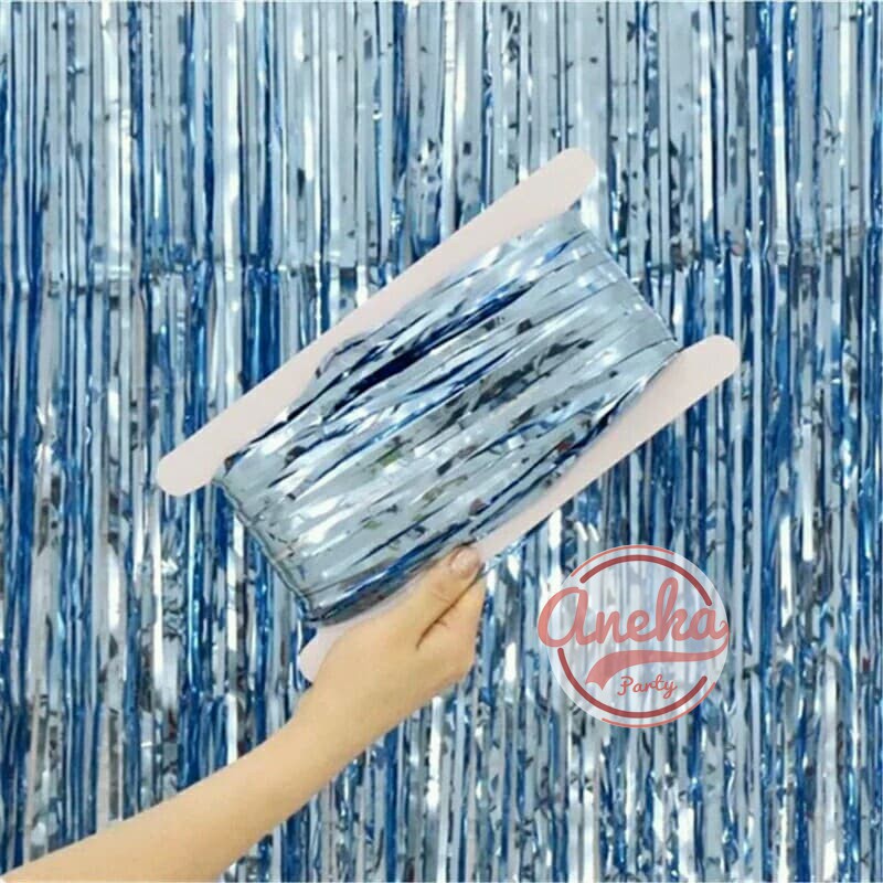 tirai foil biru muda / backdrop biru muda / foil fringe curtain background dekorasi pesta baby blue