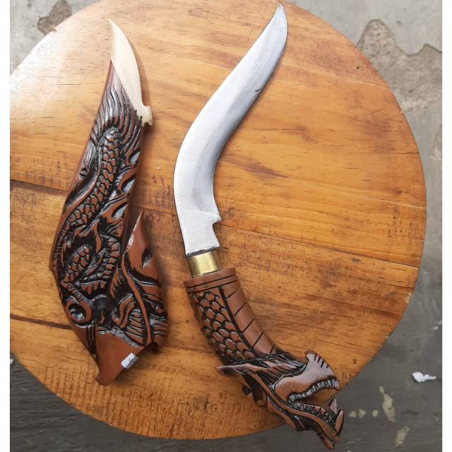 kerambit ukir naga baja per tempa sepuh air kayu rasamala kombinasi kayu kopi
