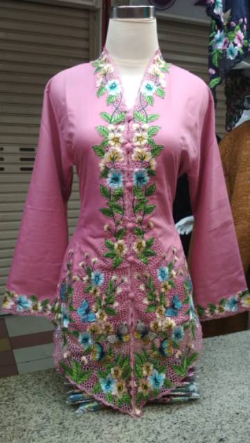 Kebaya encim bordir kupu kupu