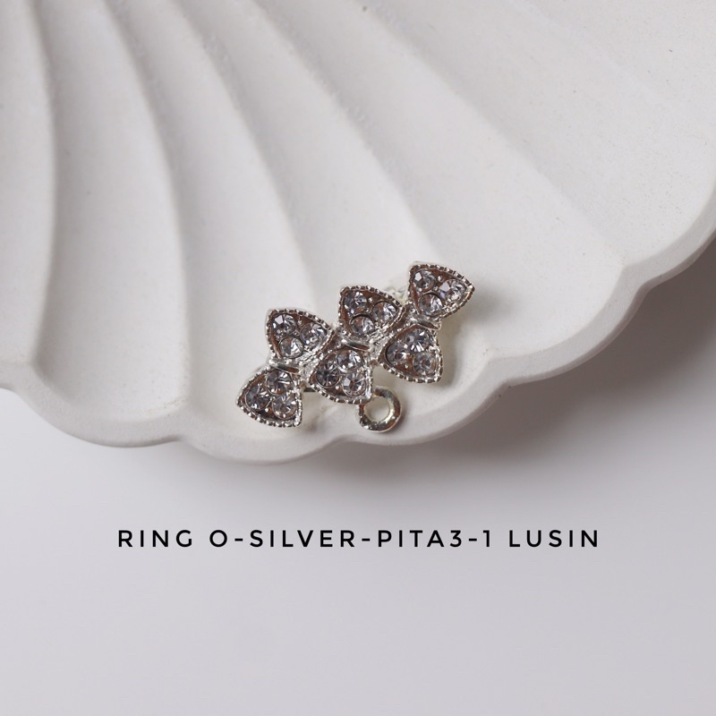 1 Lusin / 12 Pcs Bros Dagu Ring O Lusinan Part 3 Bros Dagu Warna Silver Bros Mini Bros Kecil Bros Jilbab Bros Hijab Bros Daily Bros Simple Bros Lucu Bros Imut Bros Cewek Bros Pin Bros Tuspin Bros Pin Brooch Korean Style Bros Bahan Bros Juntai Bahan Bros-O-SILV-PITA3-1LSN
