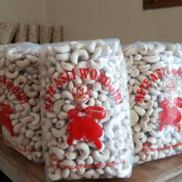 

Kacang Mete | Kacang Mede Original Wonogiri 500 gr