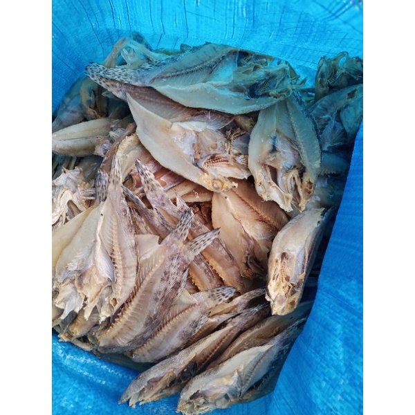 

ikan asin ikan ekor kuning belah 1 Kg fresh.