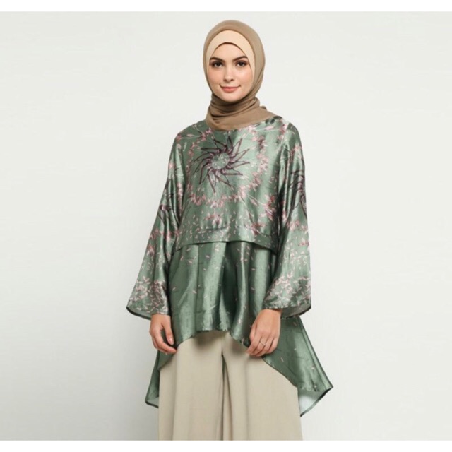 Selasih Top Ria Miranda Plura Bli*li