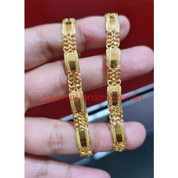 Gelang Balok Variasi . Berat 20 gr. EMas LM. Kadar 99,99%