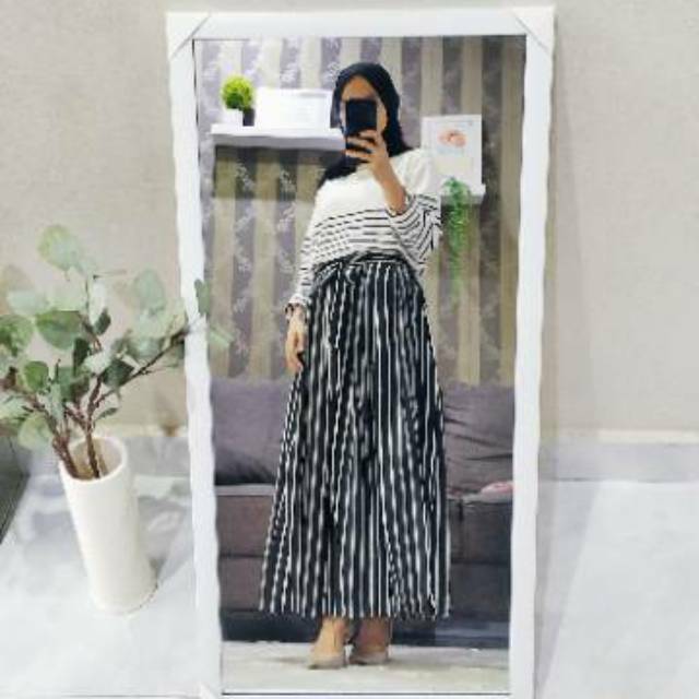 PATTERN SKIRT