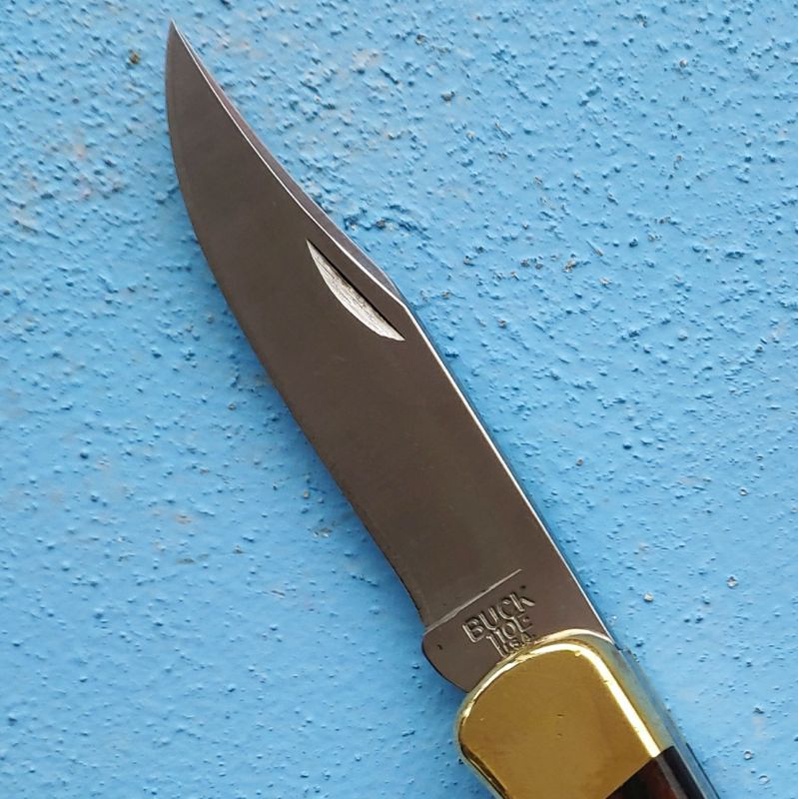 pisau BUCK knives 110 folding hunter