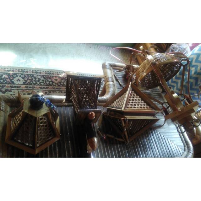 Lampion hiasan lampu bambu