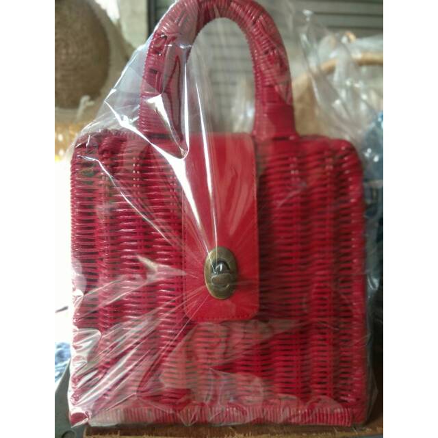 Tas Tangan Oleh Oleh Bali