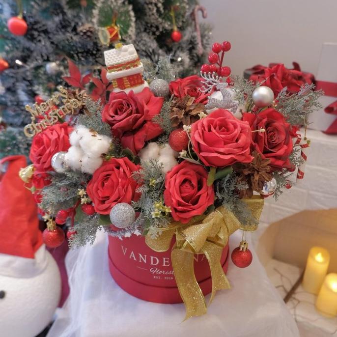 

WINTER RED BLOOMBOX /CHRISTMAS HAMPERS/HADIAH/BUNGA/GIFT/NATAL/PARCEL DC452CD3
