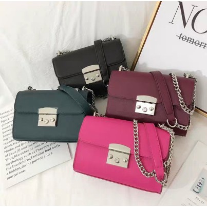 Tas Wanita Bershka Tali Rantai Sling Bag Original Import