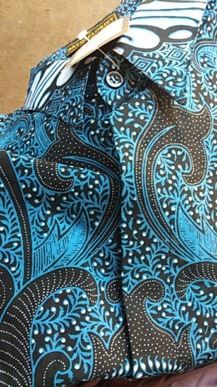 Batik Solo Kertosono Biru Pendek Kemeja Pria Katun Halus Sragenan Full Furing