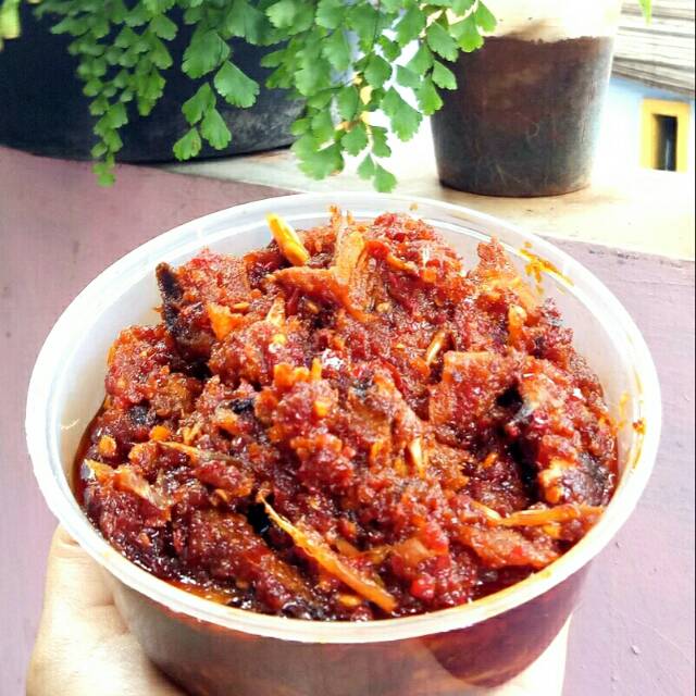 

Sambal cakalang mewohh