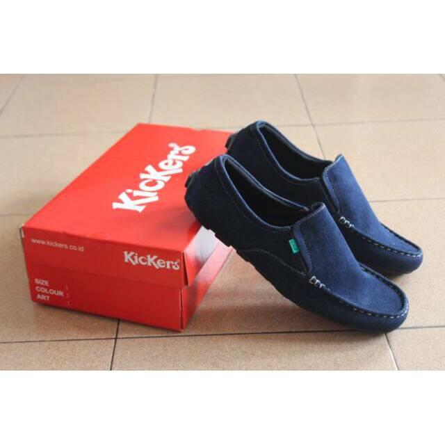 Sepatu casual denim pria
