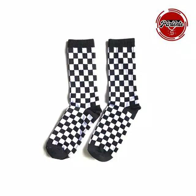 Kaos kaki motif papan catur bahan tebal spandex