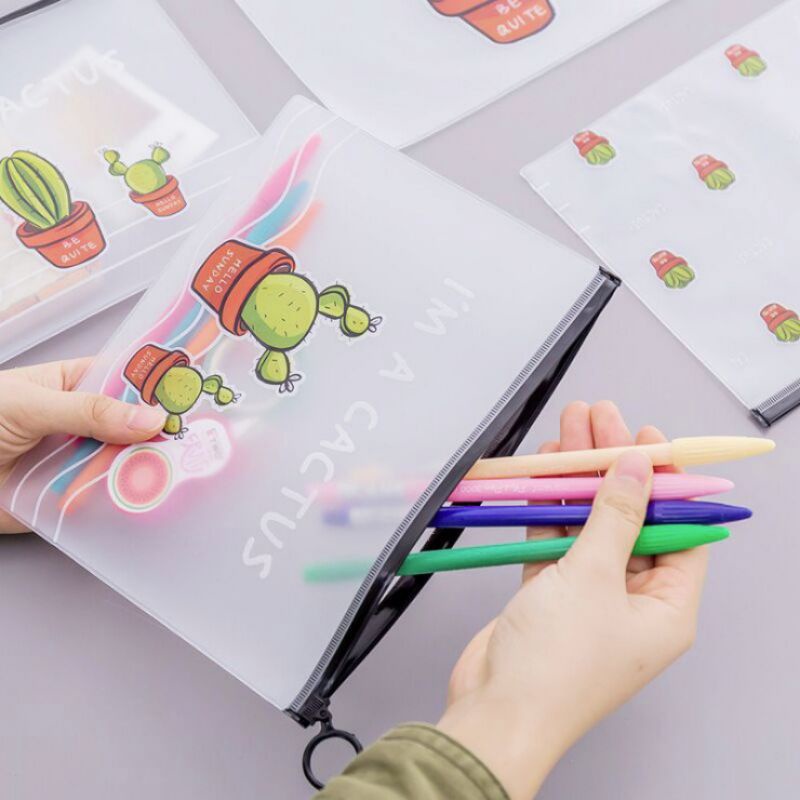 

DOMPET PENSIL ATK TAS KOSMETIK RESLETING KAKTUS UNICORN TRANSPARAN SERBAGUNA