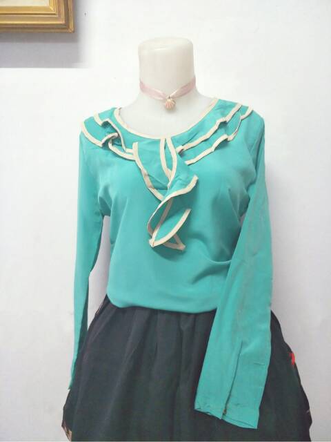 RUFFLE FUKU BLOUSE