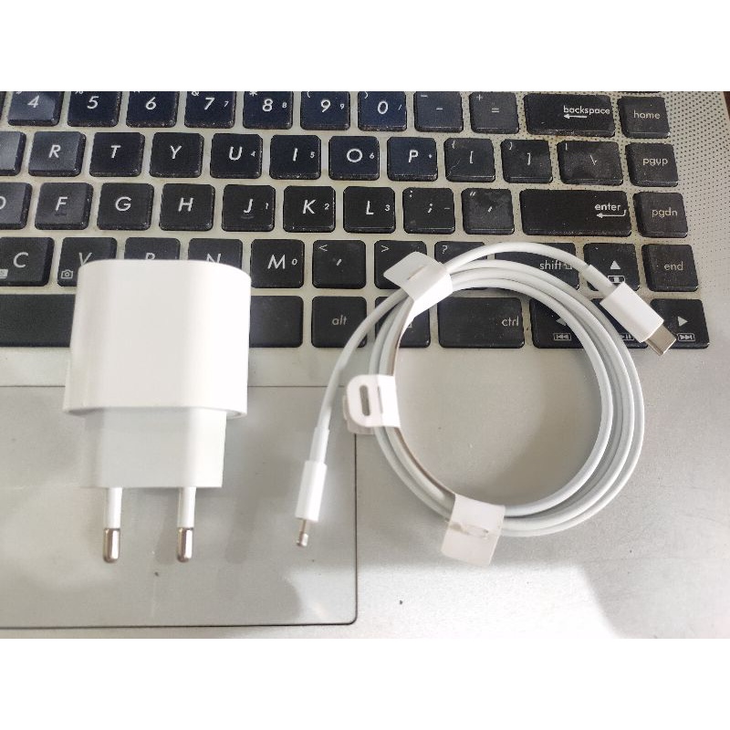 ADAPTOR CHARGER FAST CHARGING 20W for iph LIGHTING TO USB TYPE-C CABLE