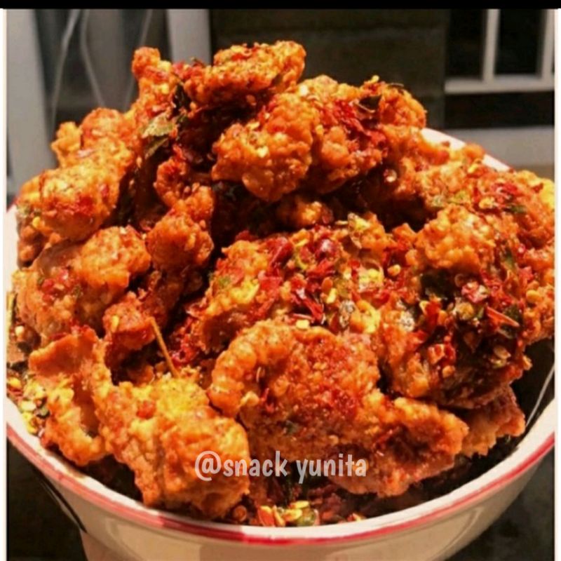 Kulit Ayam Crispy Pedas Kerupuk Kulit Ayam Crispy Pedasdaun jeruk 50gram Keripik kulit crispy kriuk cikruh original gurih jajanan cemilan kerupuk krispi renyah