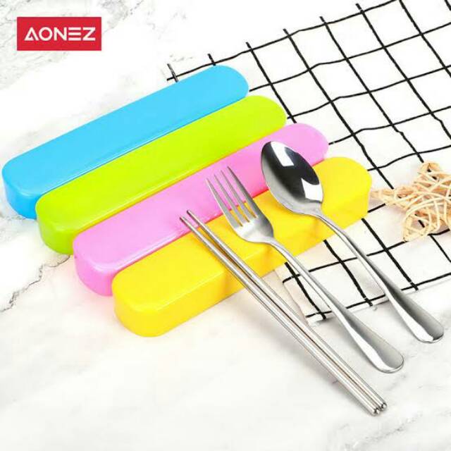 SET ALAT MAKAN STAINLESS STEEL SENDOK GARPU SUMPIT TEBAL KOKOH KUAT