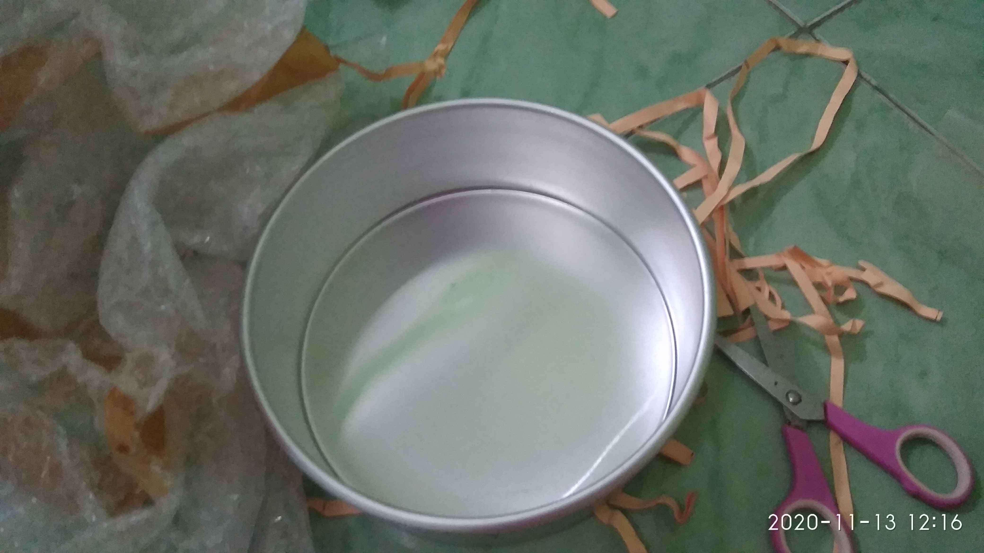 Kiwi Loyang Bulat Pressed Diameter 18cm Tinggi 7cm