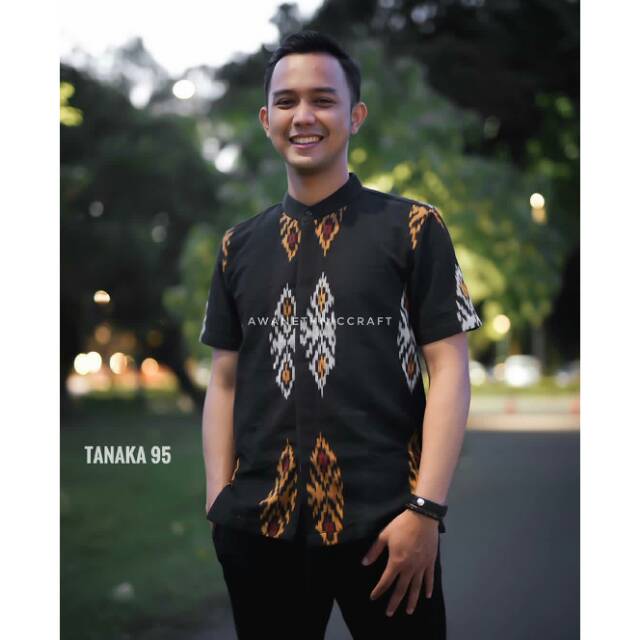 KEMEJA TENUN TORAJA HITAM