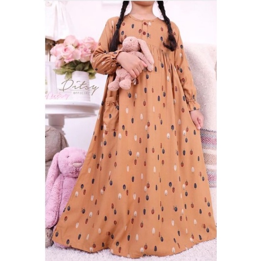 Little Tree Midnight dan almond ditsy teh uci