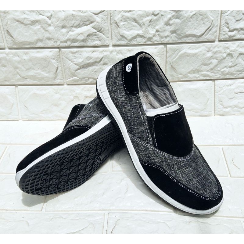 SEPATU CASUAL PRIA KASUAL SLIP ON MURAH