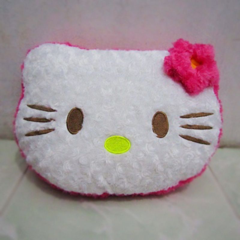 Bantal bulu kepala hello kitty.size:L