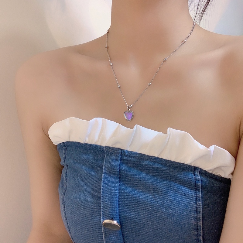 Kalung Bentuk Hati Bahan Metal Gaya Retro