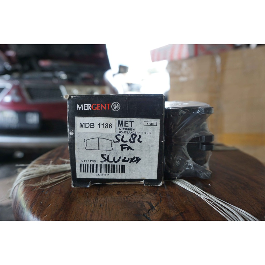 Brake Pads Kampas Rem Depan Mitsubishi Lancer SL 82