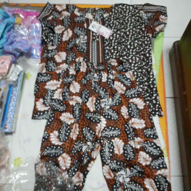 Setelan Celana Pendek Batik Wanita