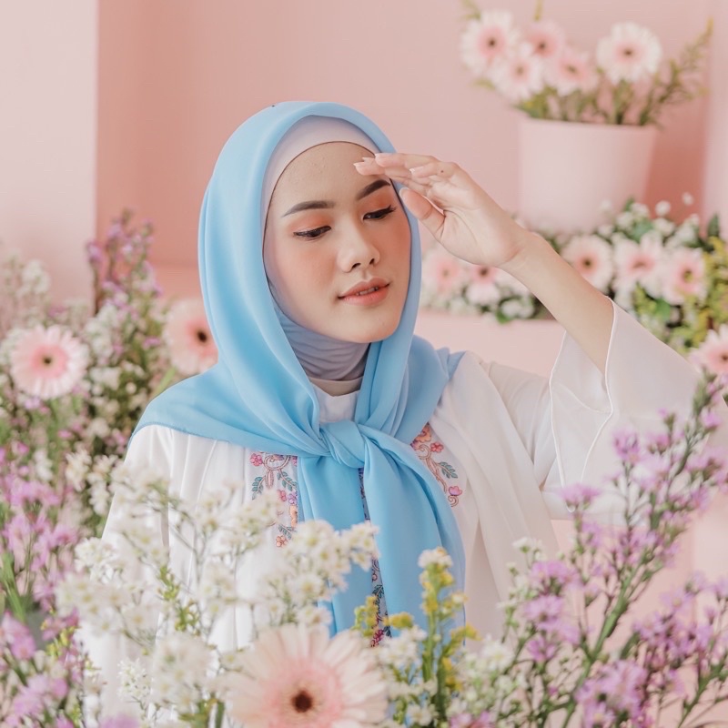40+ Warna Hijab Segi Empat Bella Square Premium Original Jilbab Bella Square Polos Pollycotton-Blue sky