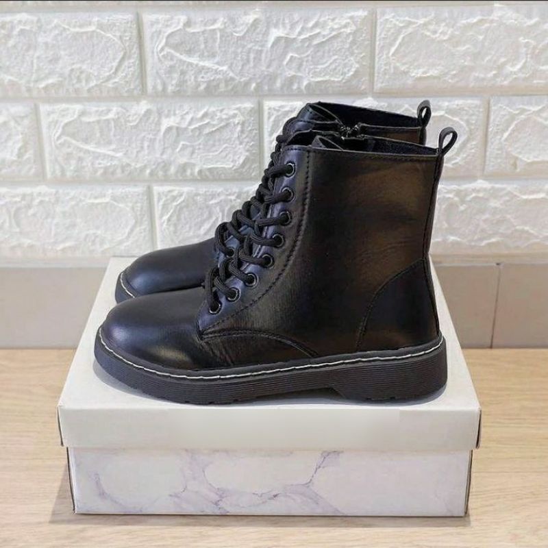 BOOTS ZIPPER