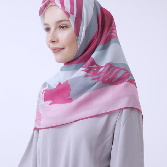  Harga  Jilbab Zoya  Segi Empat Voal Motif