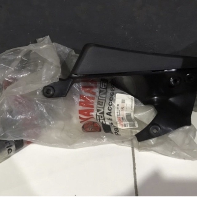 Inner air Panel Sayap Dalam Kiri atas YAMAHA Scope MX Jupiter MX New kiri Hitam ORIGINAL 1S7-F137U-0