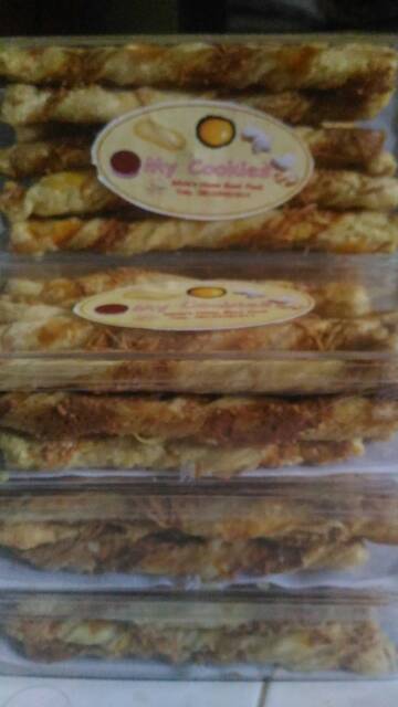 Cheese Puff Pastry / Stik Keju