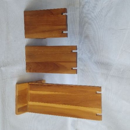 Tempat kalung kayu jati | Display kalung kayu jati