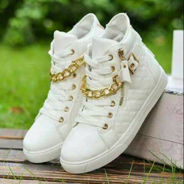 Sepatu boots wanita korea putih