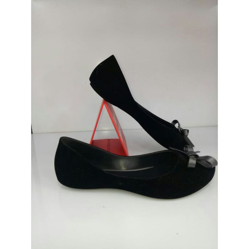 sepatu wanita flat , bahan karet ,original ,bata real ,picture ,murah tahan air