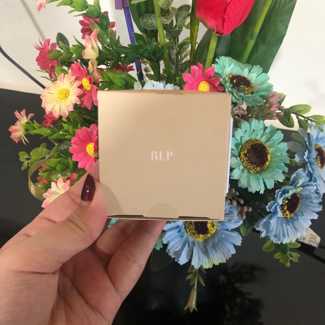 Blp loose powder shade light