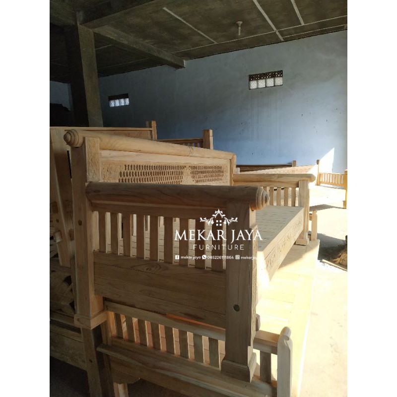 Set Bale Bangku Teras Motif Bambu Jati Furniture Jepara.