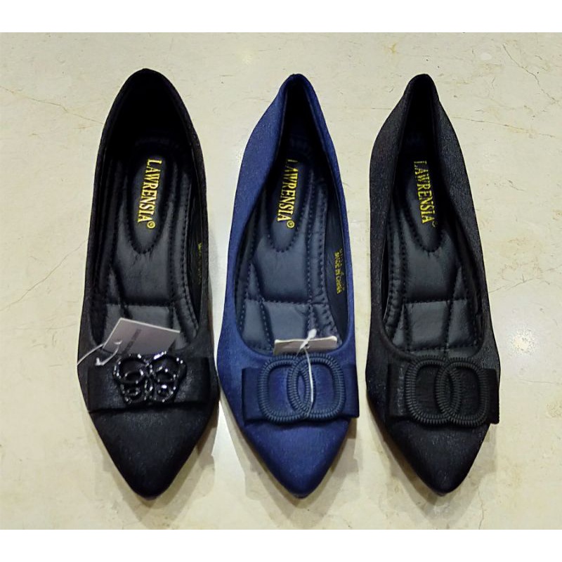 Sepatu wanita lawrensia