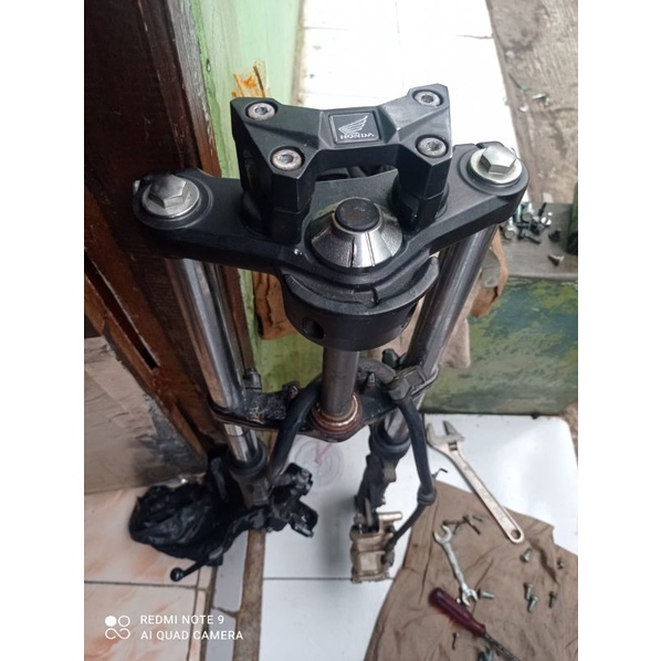 T/Segitiga atas bawah cb150r led