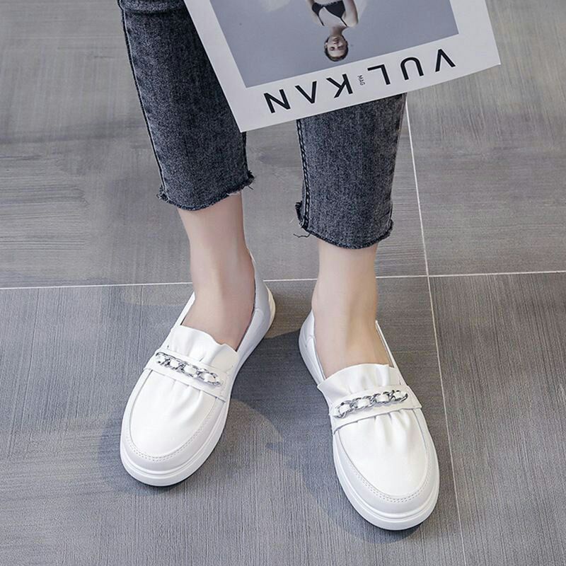 AGI21011 Sepatu Putih Wanita Slip On Fashion Import Sederhana Dengan Rantai Bisa COD (With Box)