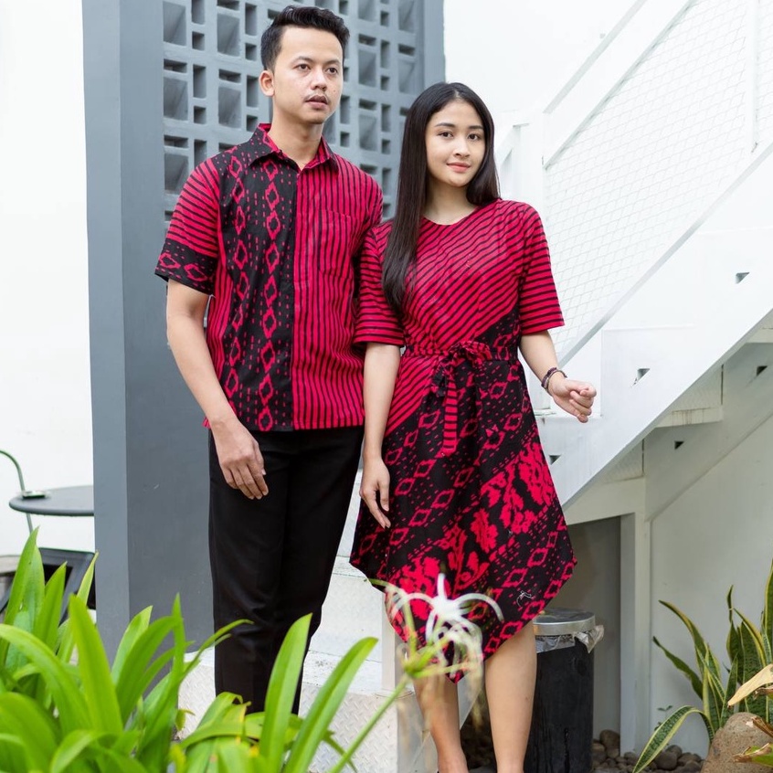 Baju Batik Couple Original Batik Wanita Sarimbit Batik Pasangan Hitam Salur Lurik Keluarga Pekalonga