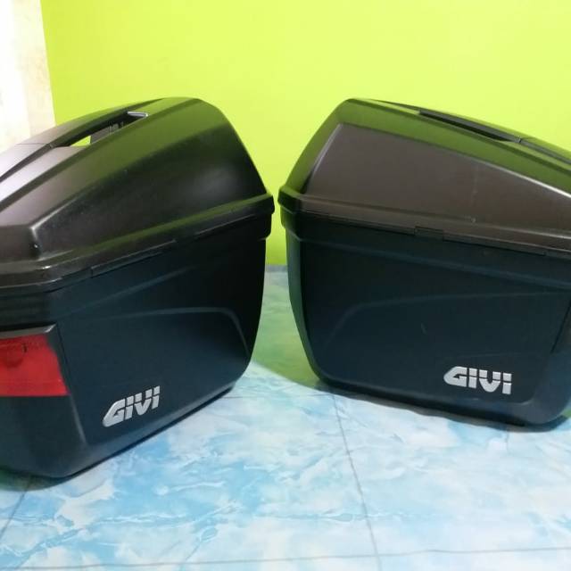 Sidebox Side box Givi E22 motor Vixion